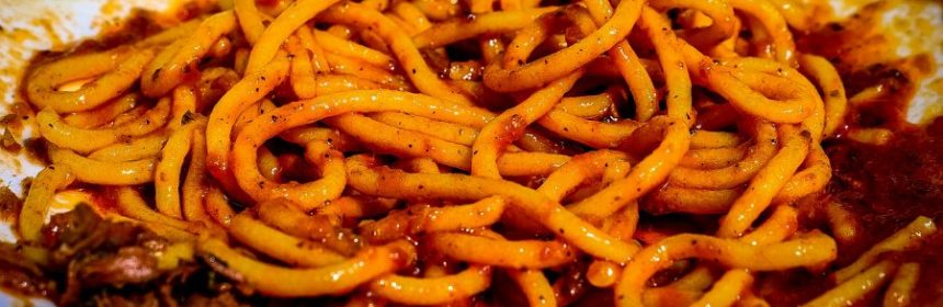 Was bekommt man, wenn man Spaghetti um einen Wecker wickelt?